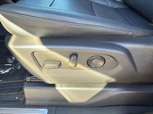 Used 2023 GMC Sierra 1500 SLT w/ SLT Premium Package image 21