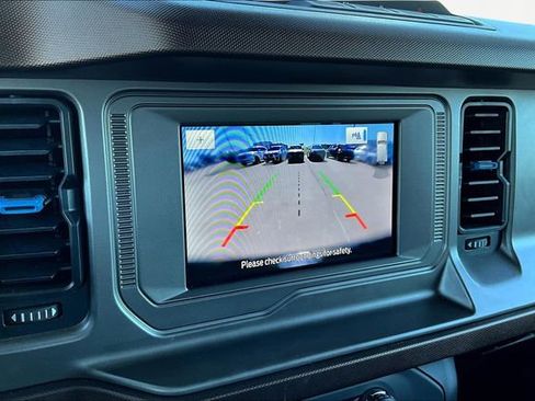 Used 2022 Ford Bronco Outer Banks image 23