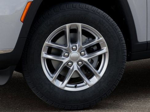 New 2026 Jeep Grand Cherokee L 4WD image 8