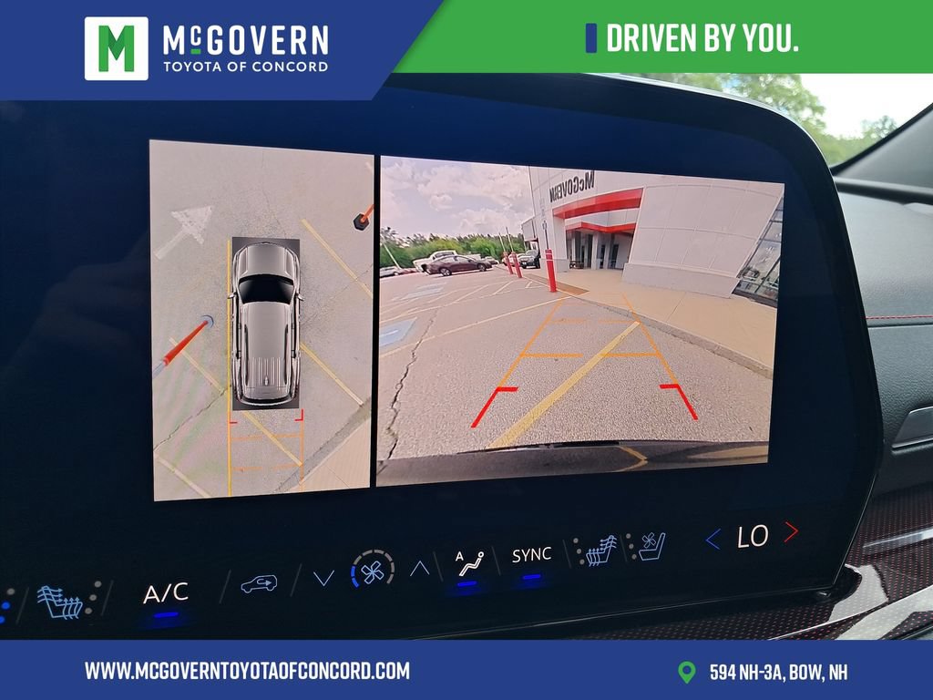 Used 2024 Chevrolet Traverse RS AWD/4WD image 37