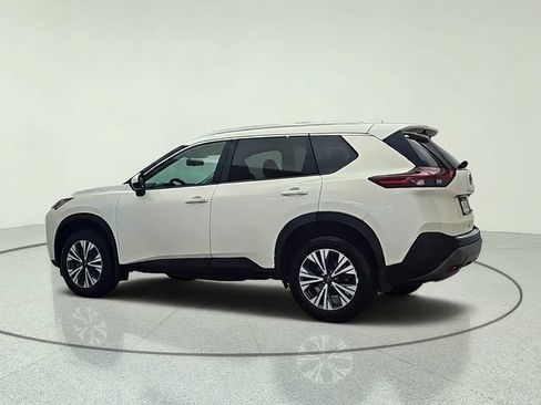 Used 2022 Nissan Rogue SV w/ SV Premium Package AWD/4WD image 4