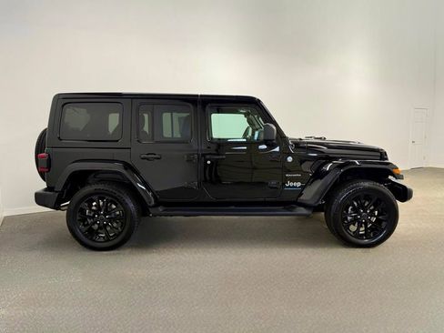Used 2024 Jeep Wrangler Unlimited Sahara image 7