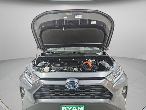 Used 2021 Toyota RAV4 XLE Premium image 36