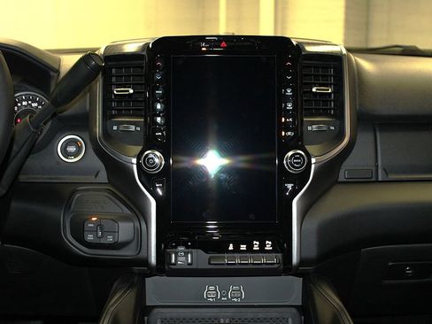 New 2026 RAM 2500 Big Horn AWD/4WD image 15