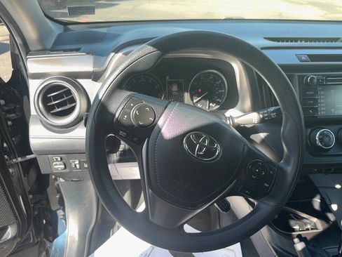 Used 2018 Toyota RAV4 LE w/ All Weather Liner Package AWD/4WD image 10
