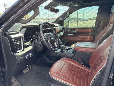 Used 2023 GMC Sierra 1500 Denali Ultimate image 9