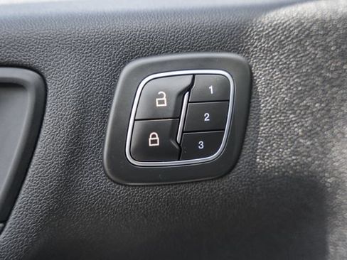 Used 2023 Ford Escape SE w/ PHEV Premium Package FWD image 40