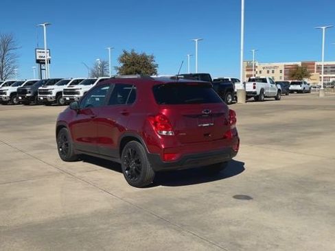 Used 2021 Chevrolet Trax LT w/ Sport Edition image 7