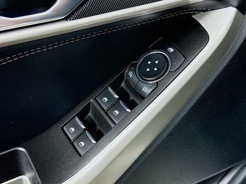 Certified 2022 Ford Explorer XLT w/ Class IV Trailer Tow Package image 17