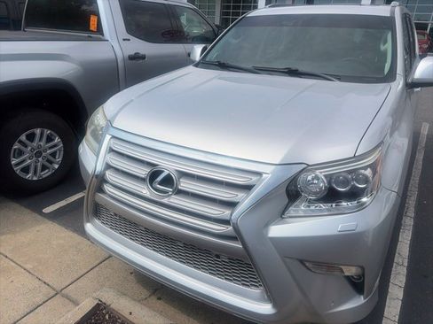 Used 2014 Lexus GX 460 w/ Premium Package AWD/4WD image 5