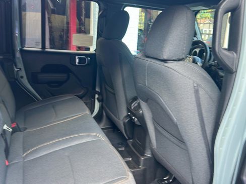 Used 2024 Jeep Wrangler Unlimited w/ Convenience Group image 10