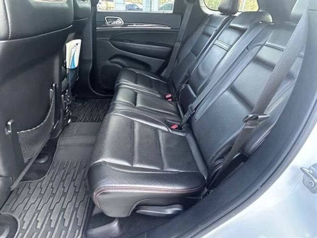 Used 2017 Jeep Grand Cherokee Trailhawk w/ Trailhawk Luxury Group AWD/4WD image 29