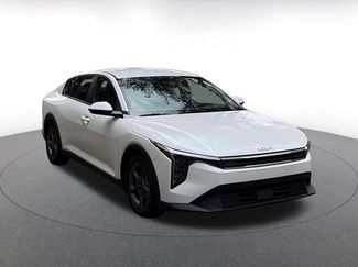 Used 2025 Kia K4 LXS video 1