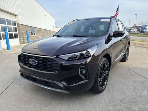 Certified 2023 Ford Escape ST-Line Elite w/ Premium Technology Package image 4