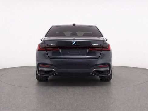 Used 2022 BMW 740i xDrive w/ M Sport Package AWD/4WD image 4