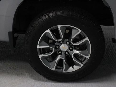 Used 2024 Chevrolet Silverado 1500 LT AWD/4WD image 15