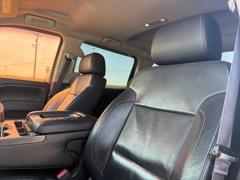 Used 2015 Chevrolet Silverado 1500 LT w/ LT Convenience Package AWD/4WD image 8