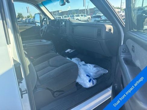 Used 2003 Chevrolet Silverado 2500 LS RWD image 8