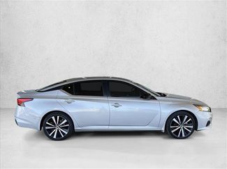 Used 2021 Nissan Altima 2.0 SR FWD video 4