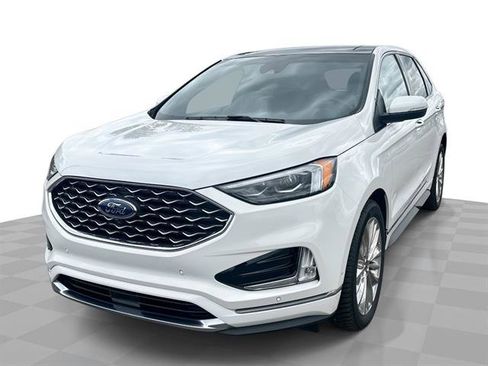 Used 2020 Ford Edge Titanium w/ Equipment Group 301A AWD/4WD image 25