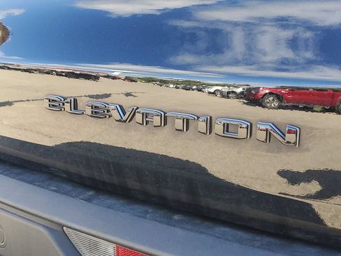 Used 2024 GMC Acadia Elevation w/ Black Edition FWD image 6