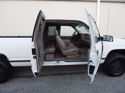 Used 1997 Chevrolet Silverado 1500 4x4 Extended Cab w/ Preferred Equipment Group 3 image 4