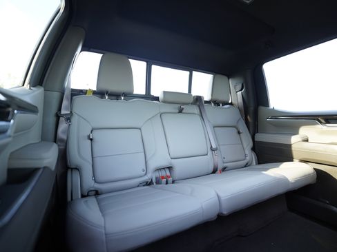 Used 2025 Chevrolet Silverado 1500 LT Trail Boss w/ Convenience Package II image 12