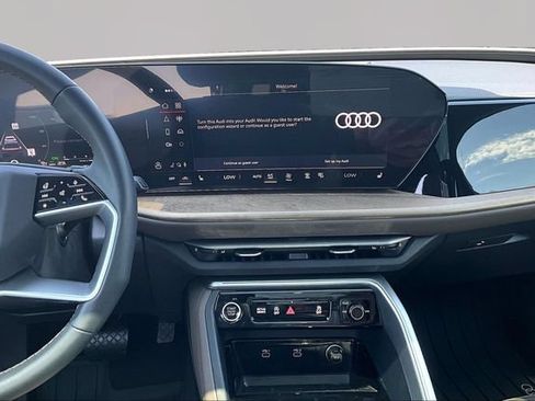 Used 2025 Audi Q5 Premium w/ Convenience Package AWD/4WD image 6