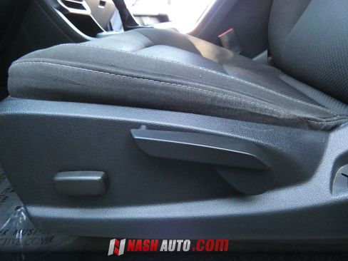 Used 2018 Chevrolet Colorado LT RWD image 45