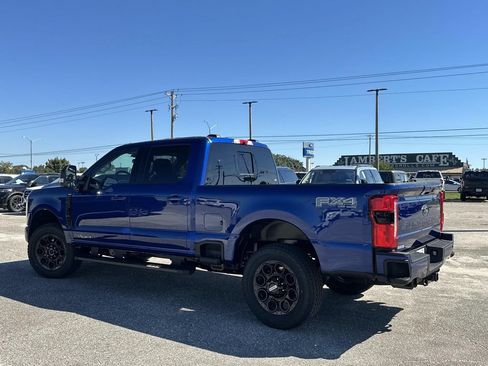 New 2026 Ford F250 Lariat w/ Black Appearance Package AWD/4WD image 6