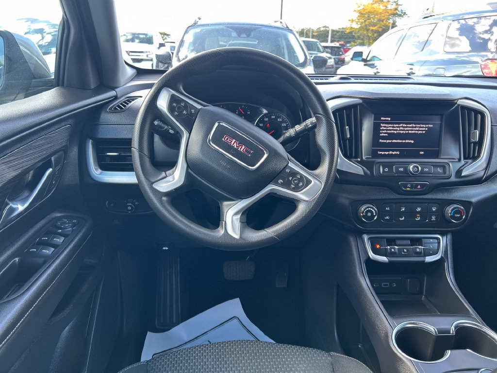 Used 2024 GMC Terrain SLE AWD/4WD image 17