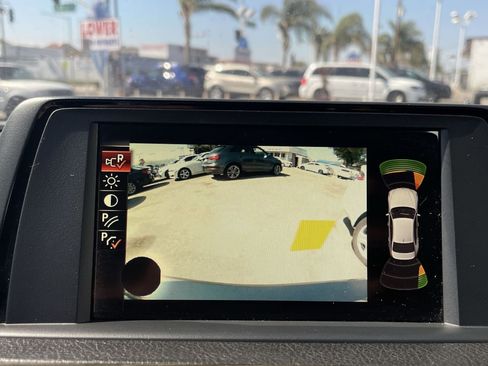 Used 2016 BMW 320i Sedan image 11