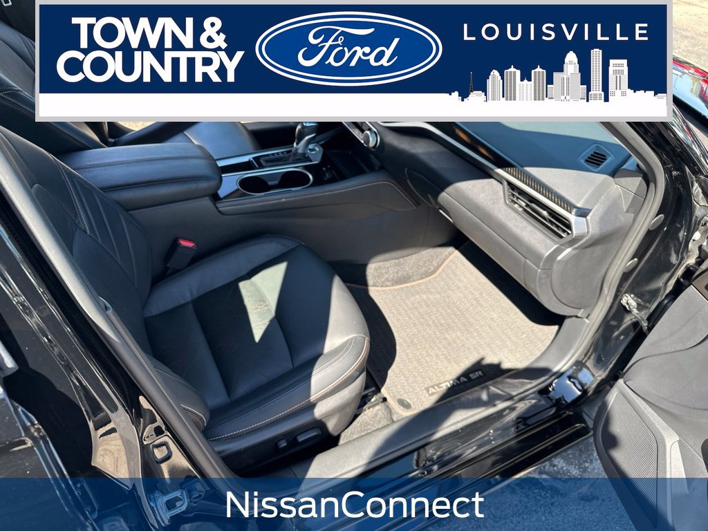 Used 2024 Nissan Altima 2.5 SR w/ SR Premium Package FWD image 7