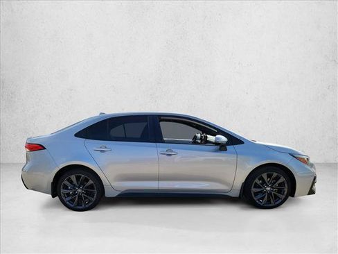 Used 2024 Toyota Corolla SE FWD image 4