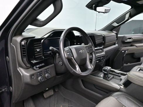 Used 2022 Chevrolet Silverado 1500 ZR2 w/ Technology Package image 13