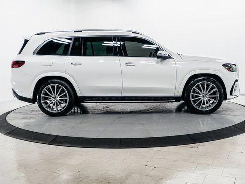 Used 2024 Mercedes-Benz GLS 450 4MATIC image 37