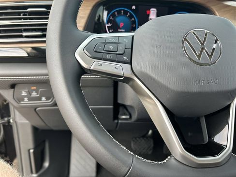 New 2026 Volkswagen Atlas SE FWD image 20