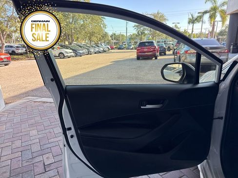 Used 2022 Toyota Corolla SE image 11
