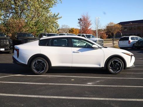 New 2025 Kia K4 EX image 4