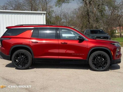 New 2026 Chevrolet Traverse LT FWD image 4