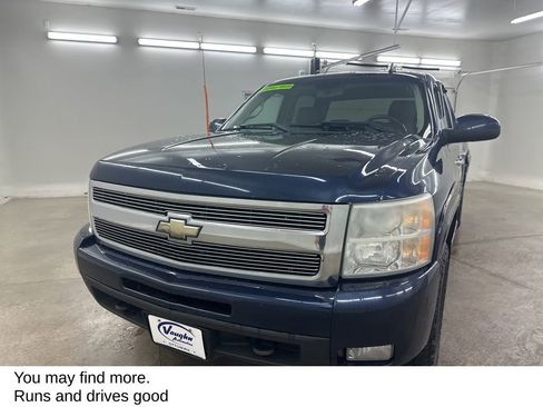 Used 2009 Chevrolet Silverado 1500 LTZ w/ Safety Package AWD/4WD image 5
