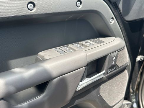 Certified 2025 Land Rover Defender 110 S image 19