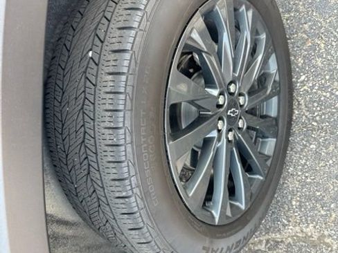 Used 2023 Chevrolet Traverse RS w/ LPO, Floor Liner Package AWD/4WD image 26