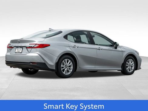 Used 2025 Toyota Camry LE FWD image 7