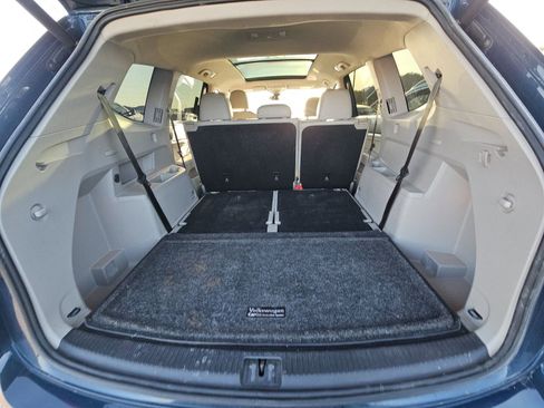 Used 2018 Volkswagen Atlas SEL AWD/4WD image 18
