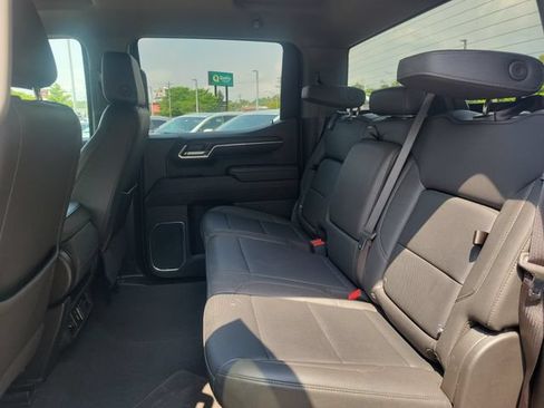 Used 2024 GMC Sierra 1500 SLT AWD/4WD image 7
