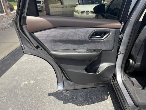 Used 2021 Nissan Rogue S AWD/4WD image 29