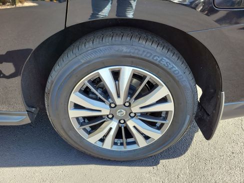 Used 2017 Nissan Pathfinder SL w/ SL Premium Package image 35