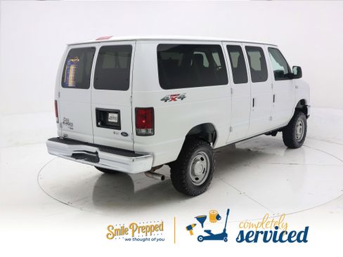 Used 2013 Ford E-350 and Econoline 350 XLT image 4