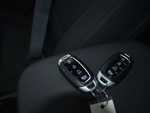 Used 2023 Hyundai Kona SEL AWD/4WD image 19